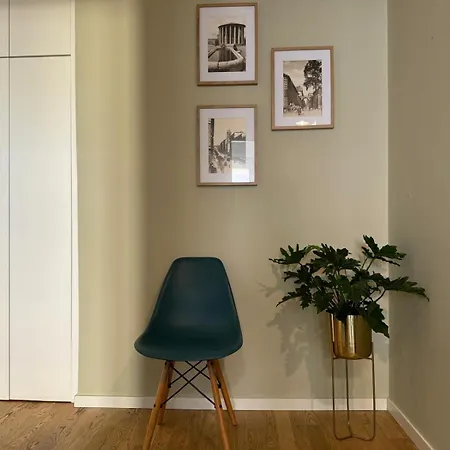 The 7th Apartament *